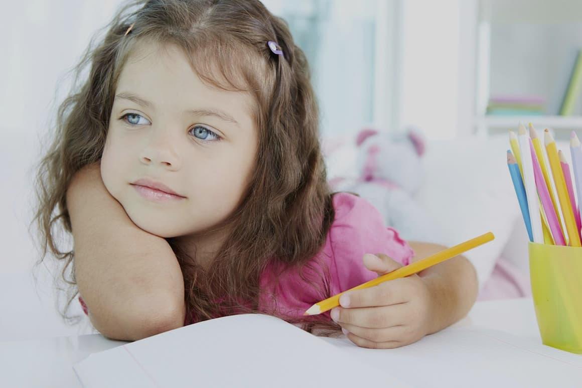 Niña con falta de atención