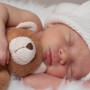 ¿Cuántas horas tiene que dormir un niño? Trucos para que tu peque tenga dulces sueños