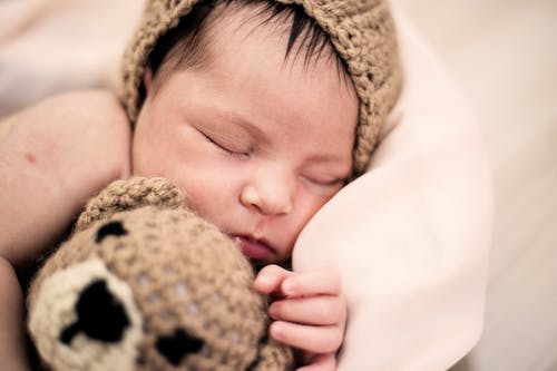 ¿Cuándo empezar a usar la almohada en los bebés y cómo hacerlo de forma segura? 3